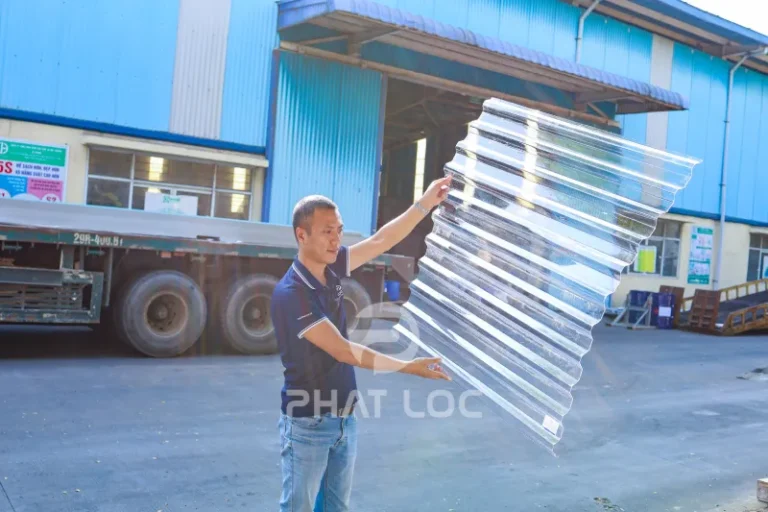 So sánh các loại nhựa trắng trong suốt