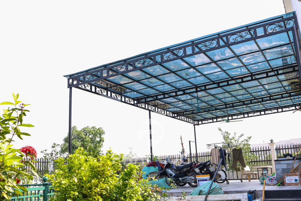 Tôn Nhựa Lấy Sáng Giá Rẻ Nhất Hiện Nay: Báo Giá 2025 & Nơi Bán Chất Lượng