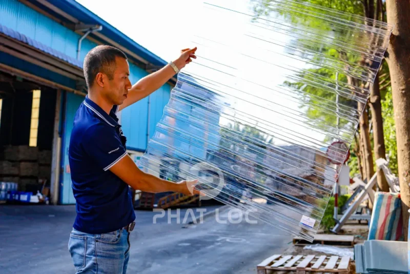 Tấm lợp mái bằng nhựa Polycarbonate