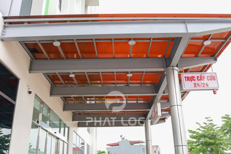 Đặc ruột – Bền, chịu lực tốt, mái xưởng
