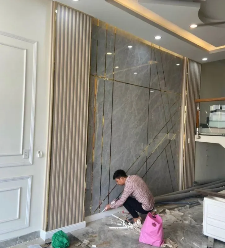 So sánh với các vật liệu ốp tường khác
