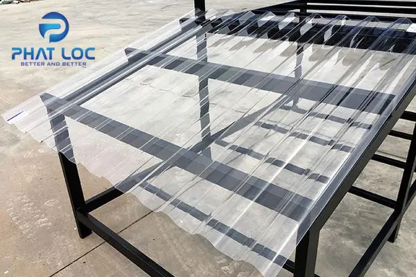 Tấm polycarbonate dạng sóng