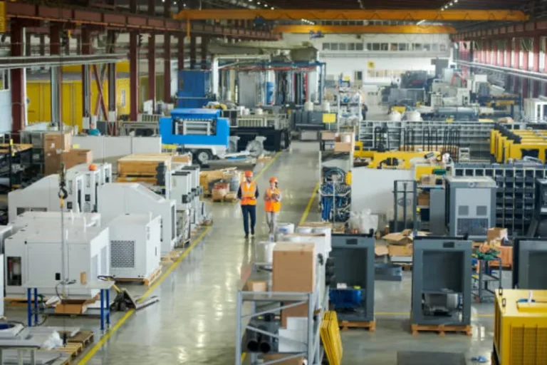 So sánh nhựa PP và ABS chuyên sâu theo tiêu chí kỹ thuật công nghiệp