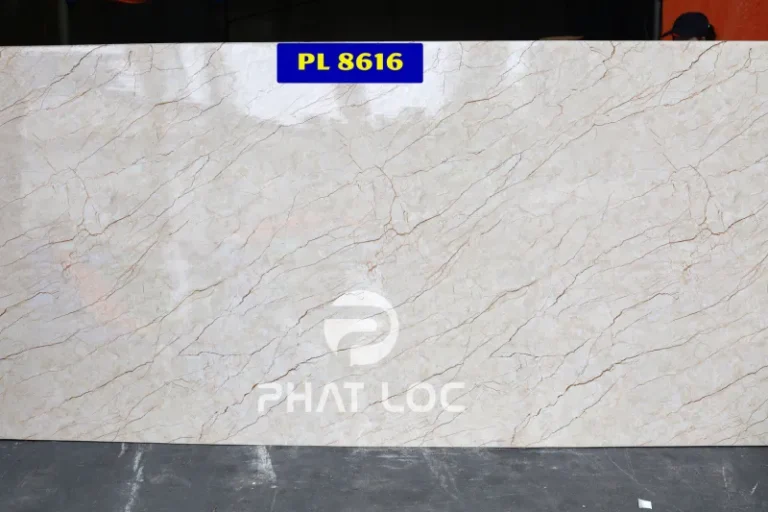 PL-8616 – Vân đá trắng vân mây: Thanh lịch, tối giản và thoáng rộng