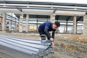 Vách Thưng Tôn Nhựa Cách Nhiệt Tốt Không? Lựa Chọn Thông Minh Cho Công Trình Hiện Đại 2025