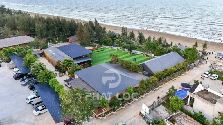 Ngói nhựa trên công trình ven biển