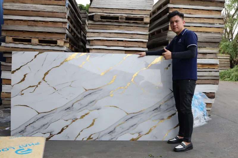 Ưu điểm nổi bật của tấm PVC ốp tường vân đá