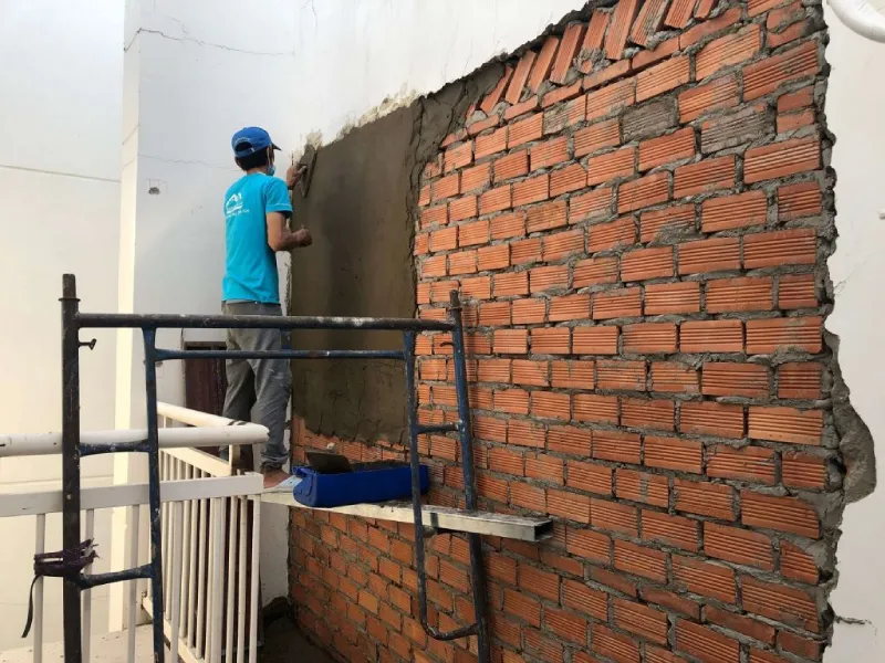 So Sánh Vách Thưng Tôn Nhựa và Xây Tường: 4+ Kinh Nghiệm Thực Tế Từ Chuyên Gia 6 Công Ty Tnhh Vật Liệu Nhiệt Phát Lộc Vách thưng xây tường