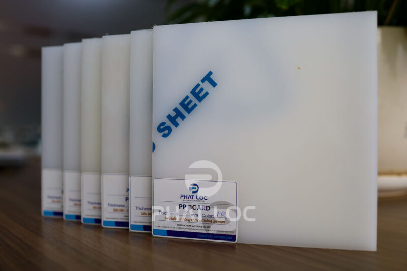 Các yếu tố tác động đến báo giá tấm nhựa PP
