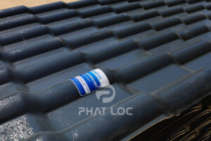 [HOT CUỐI NĂM 2025] Ngói Nhựa Màu Xám Đen PVC/ASA – Tuổi Thọ 30 Năm, Tiết Kiệm Hơn 50% So Với Ngói Truyền Thống