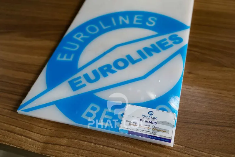 Các yếu tố ảnh hưởng đến giá tấm nhựa PP 8mm tại Phát Lộc