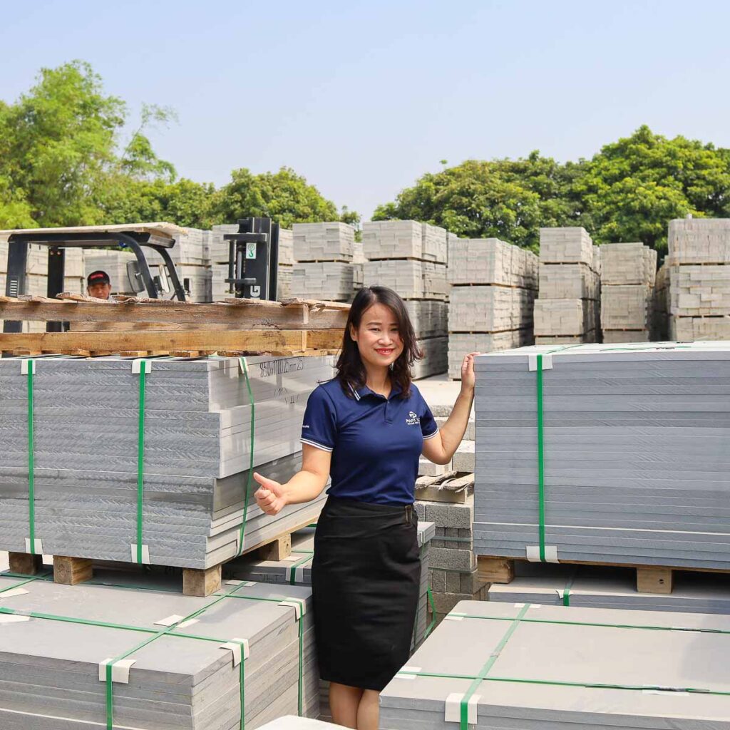 Chính sách ưu đãi & dịch vụ tấm nhựa PVC dày 20mm từ Phát Lộc