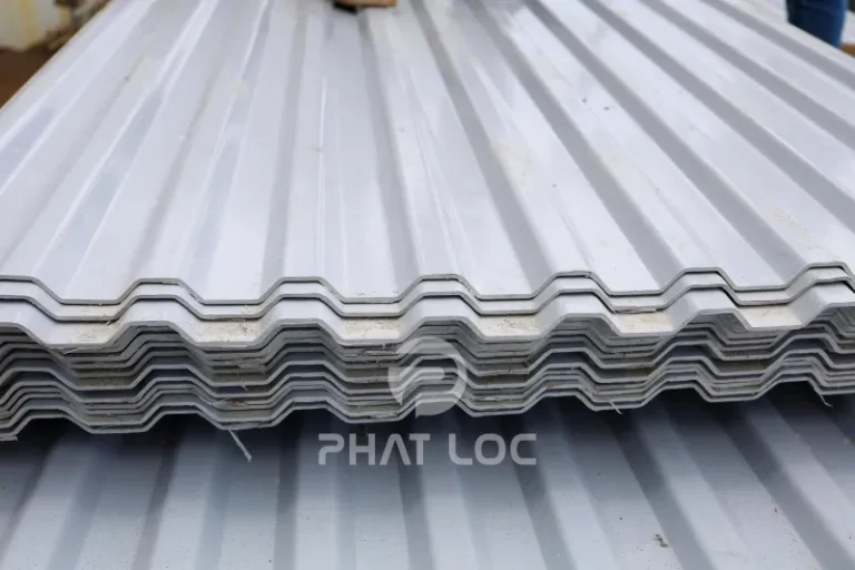 Nguyên nhân khiến giá tôn nhựa trắng biến động