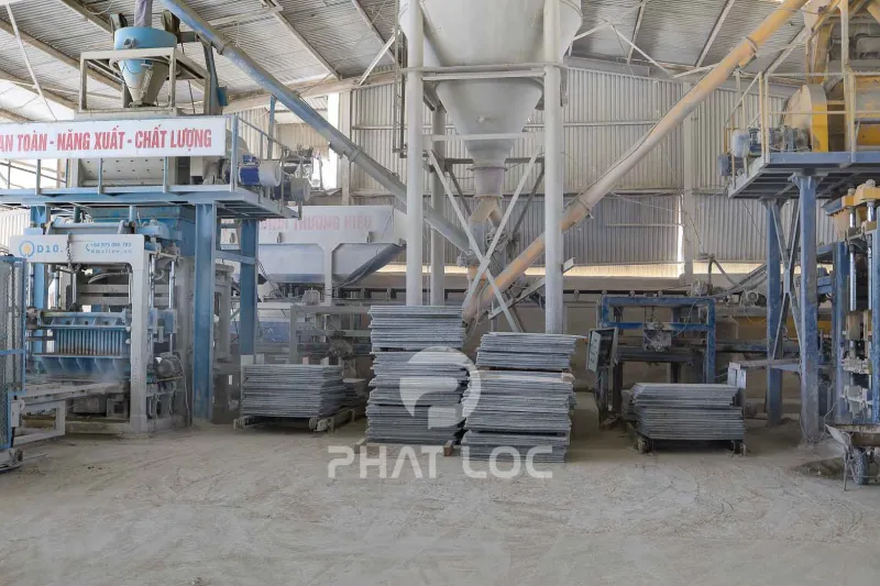 Tư Vấn & Lắp Đặt Máy Ép Gạch Không Nung Tự Động – Báo Giá Ưu Đãi Cuối 2025, Chiết Khấu Cao Cho Doanh Nghiệp 2 Công Ty Tnhh Vật Liệu Nhiệt Phát Lộc Các loại Máy Ép Gạch Không Nung Tự Động & phân loại theo công suất