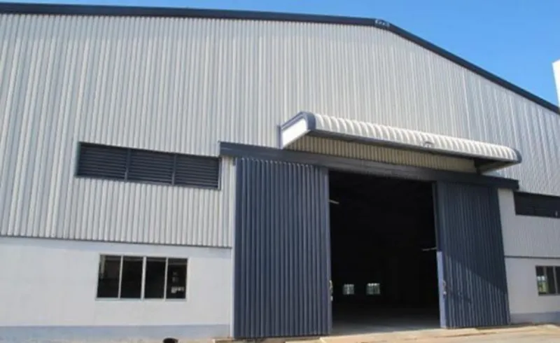 Cập Nhật Giá Tôn Nhựa 5 Sóng Vuông 2025 – Lợp Nhà Xưởng & Khu Công Nghiệp (2.5–3.5mm, 1220 x 2440 mm) 6 Công Ty Tnhh Vật Liệu Nhiệt Phát Lộc Chuồng trại chăn nuôi công nghiệp