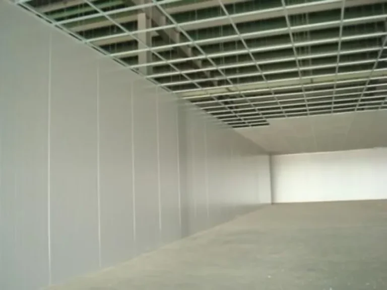 Độ Bền Uốn Nhựa PP Kỹ Thuật: Đánh Giá Khả Năng Làm Việc Trong Nhà Máy Công Nghiệp 4 Công Ty Tnhh Vật Liệu Nhiệt Phát Lộc Vách ngăn, tấm lót sàn, kệ kỹ thuật