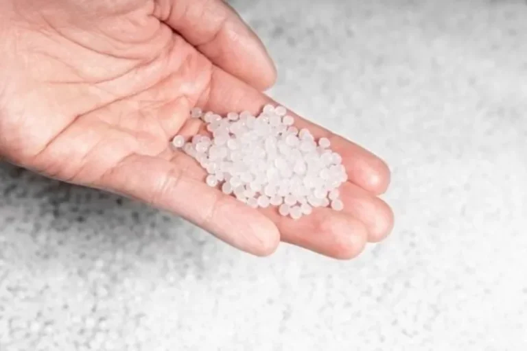 Nguyên Nhân Giá Hạt Nhựa PP Tăng Mạnh Do Dầu Thô Năm 2026 Là Gì? 5 Công Ty Tnhh Vật Liệu Nhiệt Phát Lộc Dự báo Giá Hạt Nhựa PP 2026 – 3 kịch bản