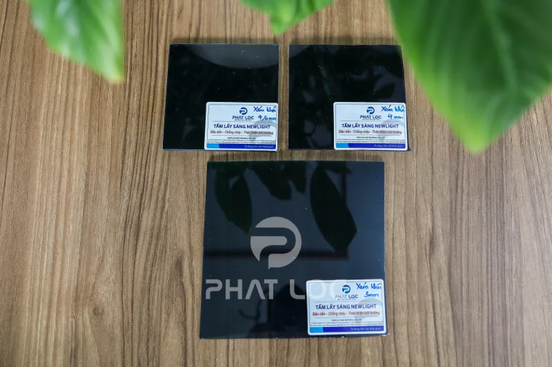 Cập Nhật Giá Polycarbonate Màu Xám Khói Lợp Mái Tháng 05/2026 Chi Tiết 4 Công Ty Tnhh Vật Liệu Nhiệt Phát Lộc Dự báo giá Polycarbonate Màu Xám Khói 2026 – 2027