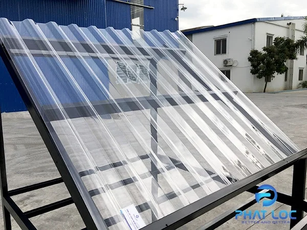 Báo Giá Tấm Nhựa Trắng Trong Suốt Mới Nhất Tháng 5/2026 3 Công Ty Tnhh Vật Liệu Nhiệt Phát Lộc Polycarbonate dạng sóng: phù hợp mái công nghiệp – giá trung bình