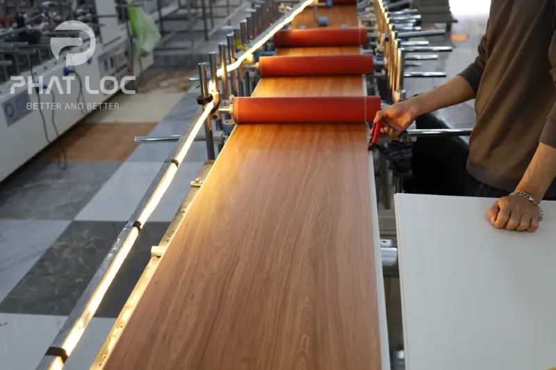Màng PVC Dùng Để Làm Gì? Những Ứng Dụng Phổ Biến Trong Thực Tế 3 Công Ty Tnhh Vật Liệu Nhiệt Phát Lộc Màng PVC Dùng Để Làm Gì Trong Công Nghiệp?