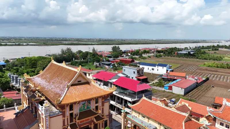 Báo Giá Ngói Lợp Đình Chùa 2026: Giải Pháp Tiết Kiệm Chi Phí Hiệu Quả 3 Công Ty Tnhh Vật Liệu Nhiệt Phát Lộc Vì Sao Ngói Nhựa PVC/ASA Được Ưa Chuộng Cho Đình Chùa?
