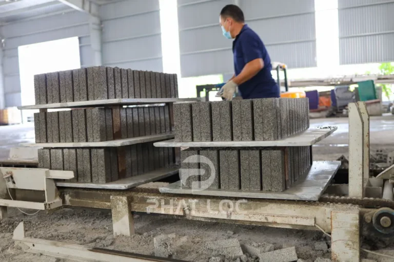 Tổng Hợp Các Khoản Chi Phí Sản Xuất Gạch Không Nung Cần Biết 5 Công Ty Tnhh Vật Liệu Nhiệt Phát Lộc Chi Phí Sản Xuất Gạch Không Nung Qua Nhân Công Và Vận Hành Nhà Máy