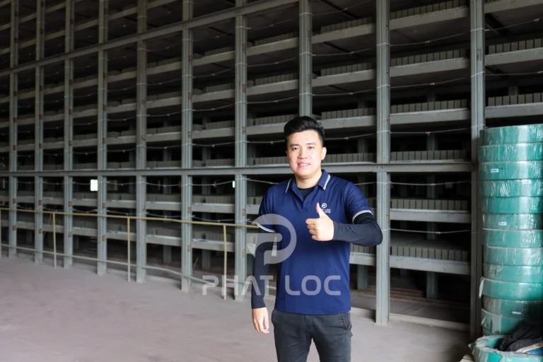 Nhà Máy Gạch Không Nung 20.000 Viên Cần Bao Nhiêu Pallet Để Vận Hành? 2 Công Ty Tnhh Vật Liệu Nhiệt Phát Lộc Vì sao Nhà Máy Gạch Không Nung 20.000 Viên cần tính toán pallet ngay từ đầu?