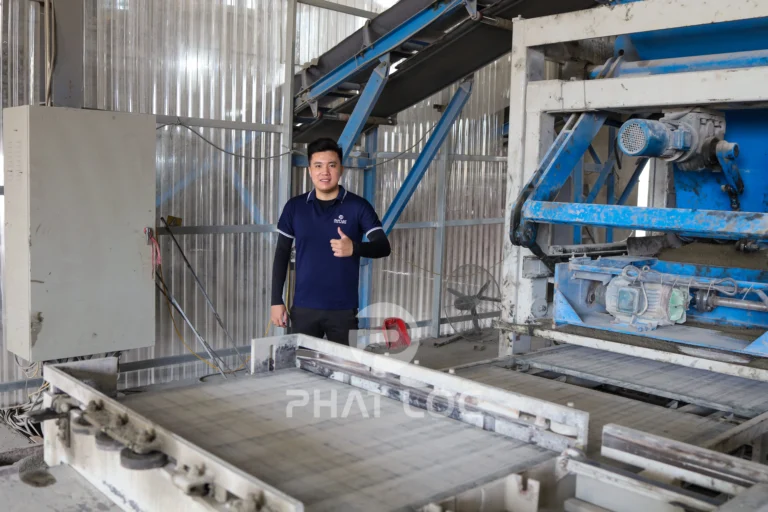 Giá Pallet PP Tháng 08/2026 Mới Nhất – Ưu Đãi Cao Cho Nhà Máy Gạch Không Nung 4 Công Ty Tnhh Vật Liệu Nhiệt Phát Lộc Cách tính chi phí đầu tư Pallet PP cho nhà máy