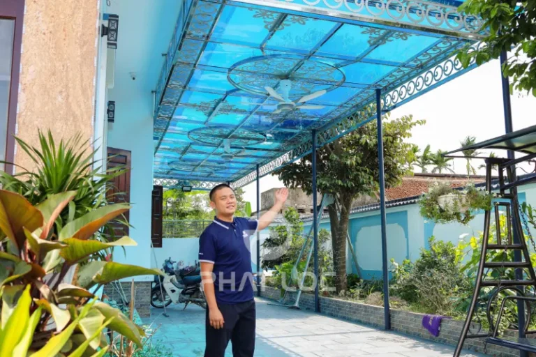 Giá Tấm Nhựa Poly Lấy Sáng Tháng 08/2026 – Báo Giá Mới, Gia Công Theo Yêu Cầu 2 Công Ty Tnhh Vật Liệu Nhiệt Phát Lộc Mái hiên, ban công và sân thượng