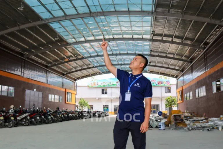 Giá Tấm Nhựa Poly Lấy Sáng Tháng 08/2026 – Báo Giá Mới, Gia Công Theo Yêu Cầu 3 Công Ty Tnhh Vật Liệu Nhiệt Phát Lộc Nhà xưởng và kho công nghiệp