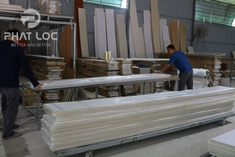 Giá Màng Film PVC 2026: Bảng Giá Theo Độ Dày Và Mẫu Mã 1 Công Ty Tnhh Vật Liệu Nhiệt Phát Lộc Những yếu tố ảnh hưởng đến Giá Màng Film PVC