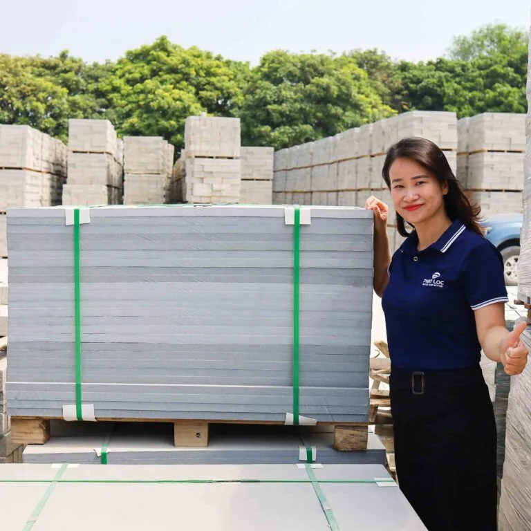 Giá Tấm Nhựa PVC 3mm 07/2026 Mới Nhất | Ưu Đãi Lớn Cho Đại Lý, Nhà Thầu 6 Công Ty Tnhh Vật Liệu Nhiệt Phát Lộc Vì Sao Nên Mua Giá Tấm Nhựa PVC 3mm 07/2026 Tại Phát Lộc?