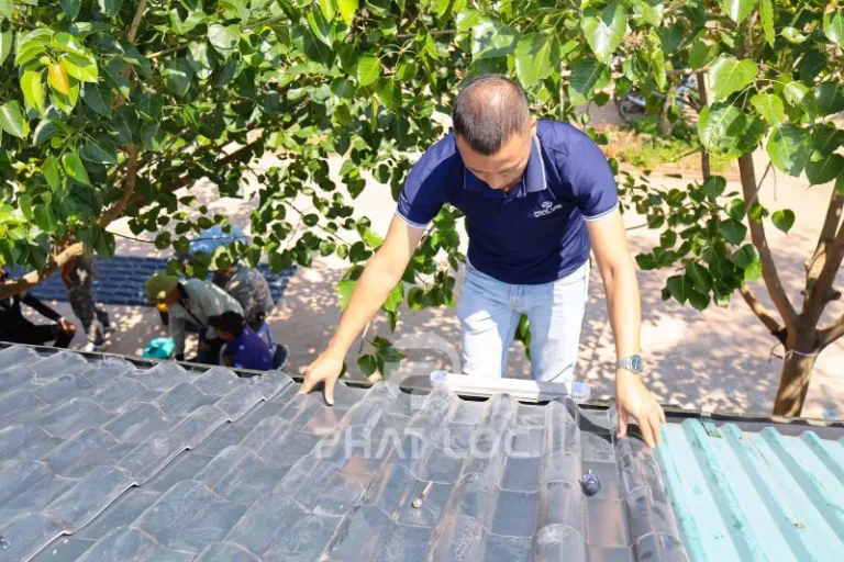 Báo Giá Ngói Nhựa Đen 08/2026 Mới Nhất – Ưu Đãi Chiết Khấu Đến 30% Mọi Công Trình 5 Công Ty Tnhh Vật Liệu Nhiệt Phát Lộc Cách Tính Chi Phí Lợp Mái Ngói Nhựa Đen Cho Công Trình