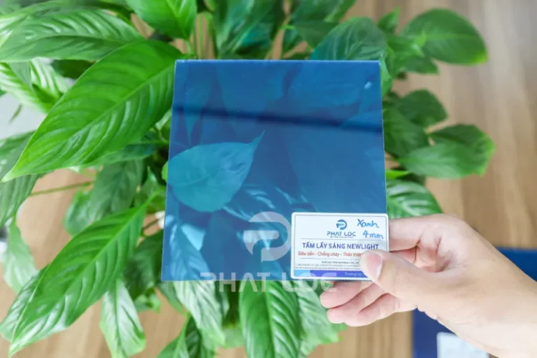Giá Tấm Poly Xanh 08/2026 Mới Nhất – Ưu Đãi Chiết Khấu Đến 30% Cho Mọi Công Trình 1 Công Ty Tnhh Vật Liệu Nhiệt Phát Lộc Có Nên Dùng Tấm Poly Màu Xanh Lợp Mái?