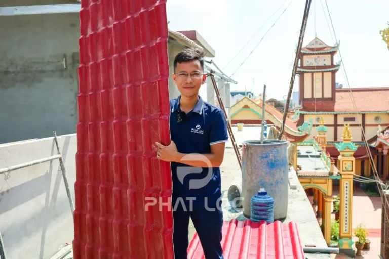 Giá Ngói Nhựa Đỏ 08/2026 Mới Nhất: Báo Giá & Ưu Đãi Đến 30% Cho Công Trình 5 Công Ty Tnhh Vật Liệu Nhiệt Phát Lộc Vì Sao Nên Mua Giá Ngói Nhựa Đỏ 08/2026 Tại Phát Lộc?