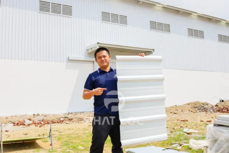 Giá Tôn Nhựa Trắng 08/2026 Mới Nhất: Ưu Đãi Chiết Khấu Đến 30% 3 Công Ty Tnhh Vật Liệu Nhiệt Phát Lộc Vì sao nên mua tôn nhựa trắng PVC/ASA tại Phát Lộc?