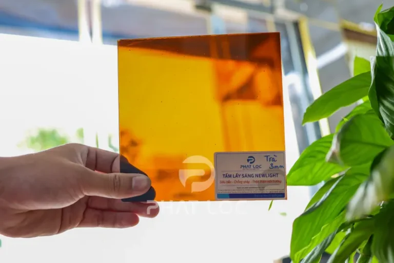 Giá Tấm Poly Nâu Trà 08/2026 – Ưu Đãi Đến 30% Cho Mọi Công Trình 1 Công Ty Tnhh Vật Liệu Nhiệt Phát Lộc Vì Sao Tấm Poly Nâu Trà Được Ưa Chuộng?